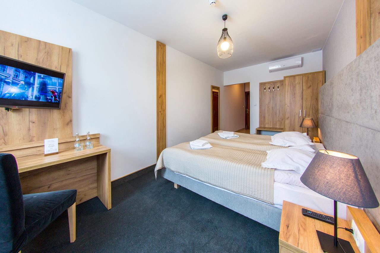 Hotel Nad Raba - Бохня Экстерьер фото